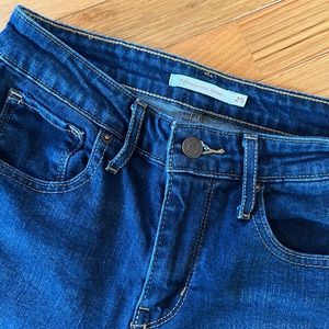 Levi 721 High Rise Skinny Size 25